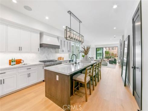 307  14th   Street, Huntington Beach, CA