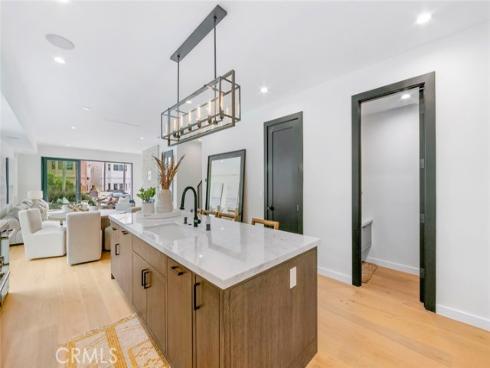 307  14th   Street, Huntington Beach, CA