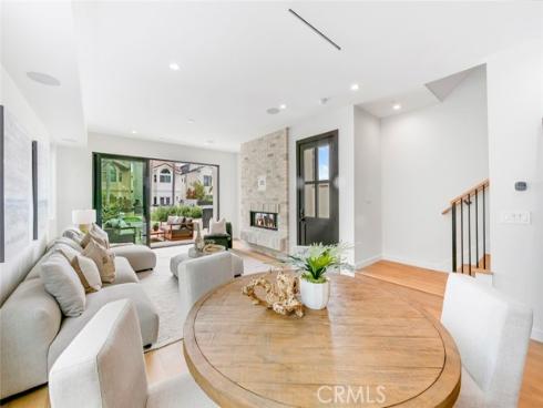 307  14th   Street, Huntington Beach, CA
