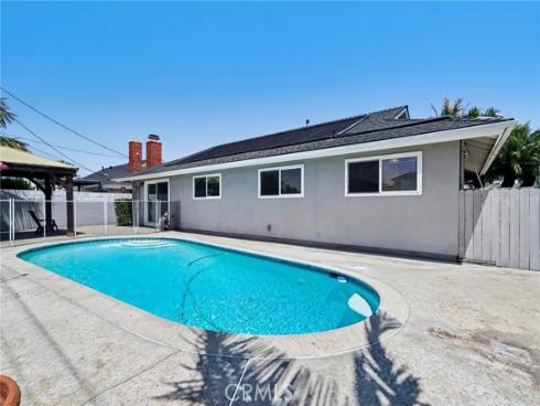 10362 Christmas Drive, Huntington Beach, CA