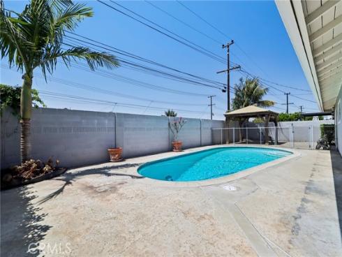 10362 Christmas Drive, Huntington Beach, CA