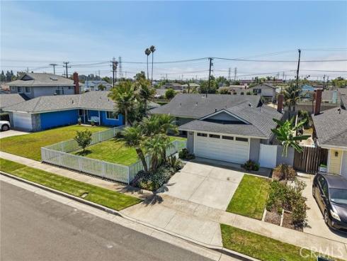 10362 Christmas Drive, Huntington Beach, CA