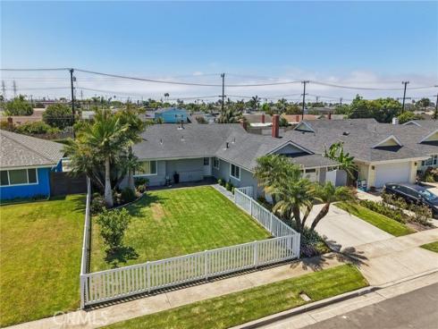 10362 Christmas Drive, Huntington Beach, CA