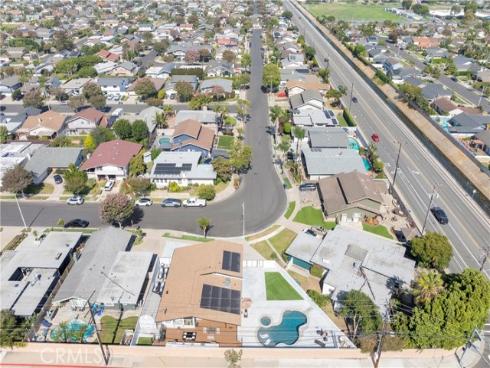 17451 Avalon , Huntington Beach, CA