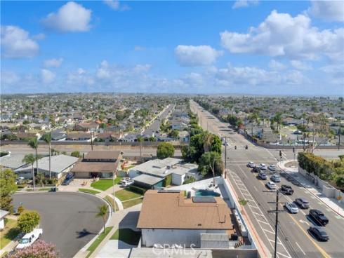 17451 Avalon , Huntington Beach, CA