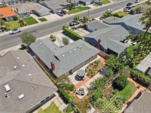 21061 Miramar Ln , Huntington Beach, CA