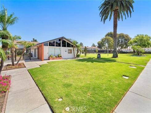 9562 Cornwall , Huntington Beach, CA