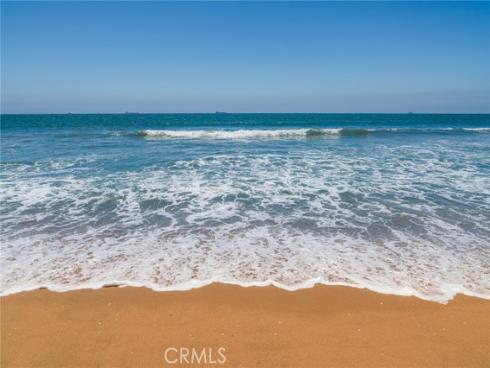 16895 Airport 107 , Huntington Beach, CA