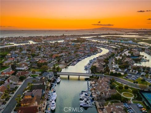 16895 Airport 107 , Huntington Beach, CA