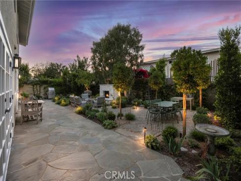 9601 Dumbreck Drive, Huntington Beach, CA