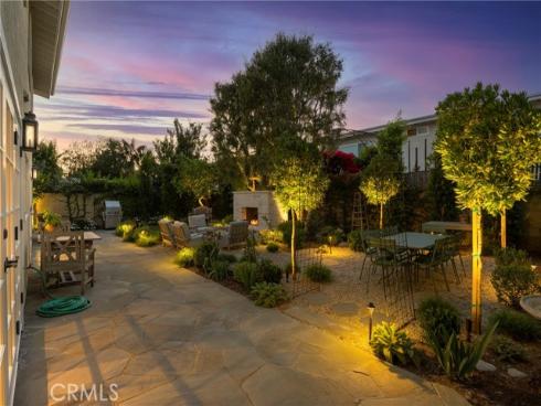 9601 Dumbreck Drive, Huntington Beach, CA