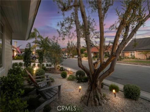 9601 Dumbreck Drive, Huntington Beach, CA