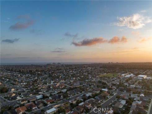 9601 Dumbreck Drive, Huntington Beach, CA