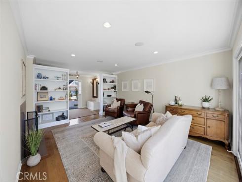 9601 Dumbreck Drive, Huntington Beach, CA