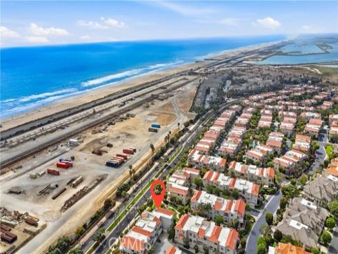 6051  Broadstone Circle  , Huntington Beach, CA