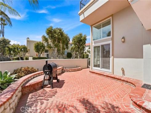 6051  Broadstone Circle  , Huntington Beach, CA