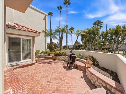 6051  Broadstone Circle  , Huntington Beach, CA