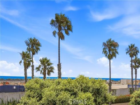 6051  Broadstone Circle  , Huntington Beach, CA