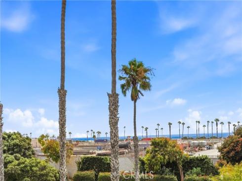 6051  Broadstone Circle  , Huntington Beach, CA