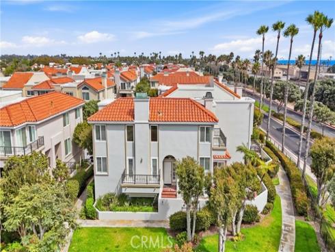6051  Broadstone Circle  , Huntington Beach, CA