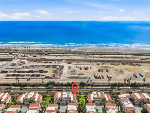 6051  Broadstone Circle  , Huntington Beach, CA