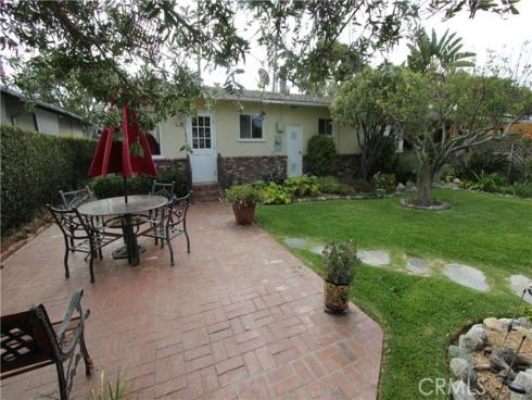 1729  Lake  , Huntington Beach, CA