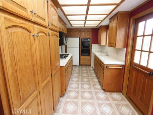 1729  Lake  , Huntington Beach, CA