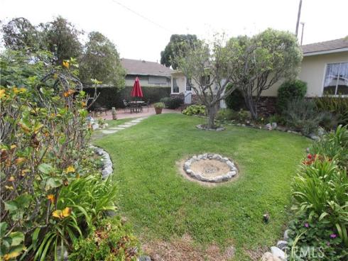 1729  Lake  , Huntington Beach, CA