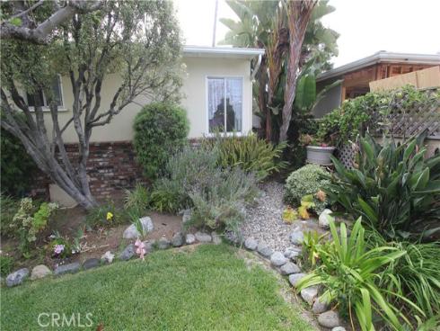 1729  Lake  , Huntington Beach, CA
