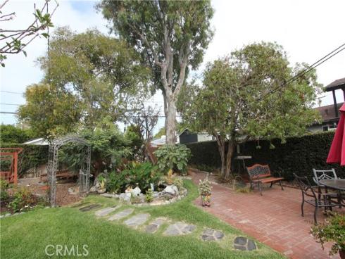 1729  Lake  , Huntington Beach, CA