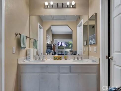 7402 Yellowtail 201 Drive, Huntington Beach, CA