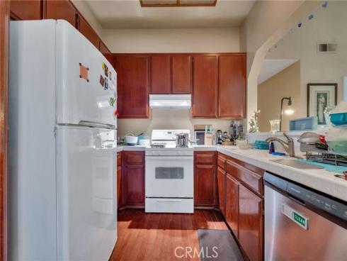 7402 Yellowtail 201 Drive, Huntington Beach, CA