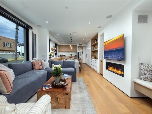 122 22nd Street, Huntington Beach, CA