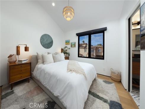 122 22nd Street, Huntington Beach, CA