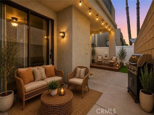 17722 Sergio Circle 102 , Huntington Beach, CA