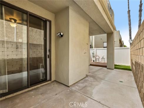 17722 Sergio Circle 102 , Huntington Beach, CA