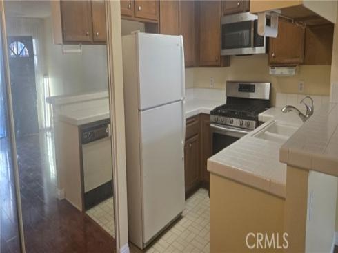 18292 Parkview 104 Lane, Huntington Beach, CA