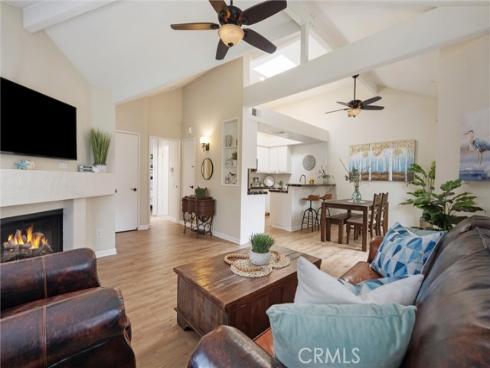 4802 Tiara 204 , Huntington Beach, CA