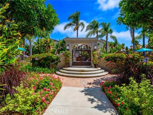 4802 Tiara 204 , Huntington Beach, CA