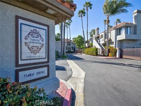 4802 Tiara 204 , Huntington Beach, CA