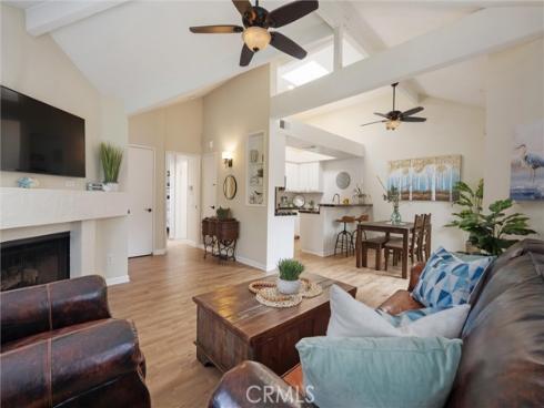 4802 Tiara 204 , Huntington Beach, CA
