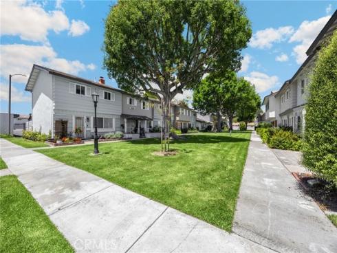 9579  Adams  , Huntington Beach, CA