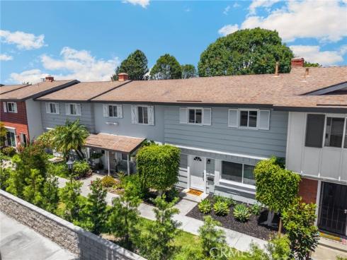 9579  Adams  , Huntington Beach, CA