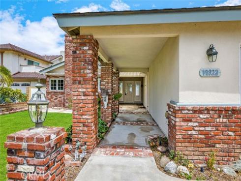 18922  Gregory   Lane, Huntington Beach, CA