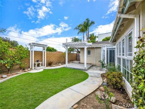 18922  Gregory   Lane, Huntington Beach, CA
