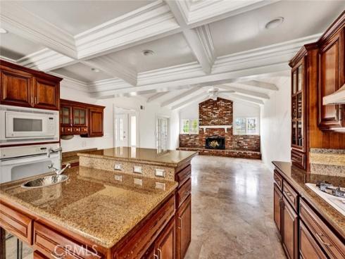18922  Gregory   Lane, Huntington Beach, CA