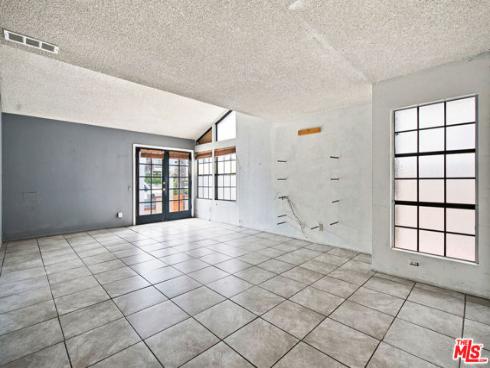417  8th   Street, Huntington Beach, CA