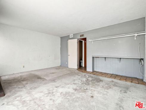 417  8th   Street, Huntington Beach, CA
