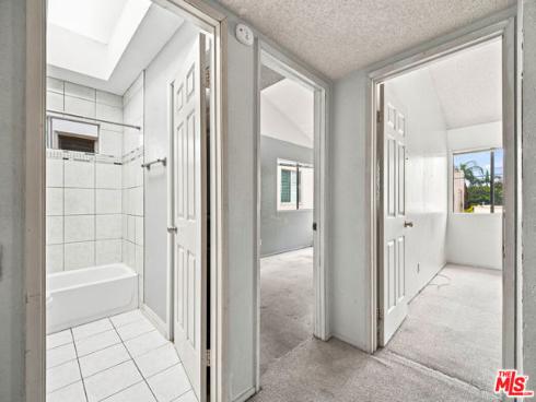 417  8th   Street, Huntington Beach, CA