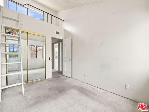 417  8th   Street, Huntington Beach, CA